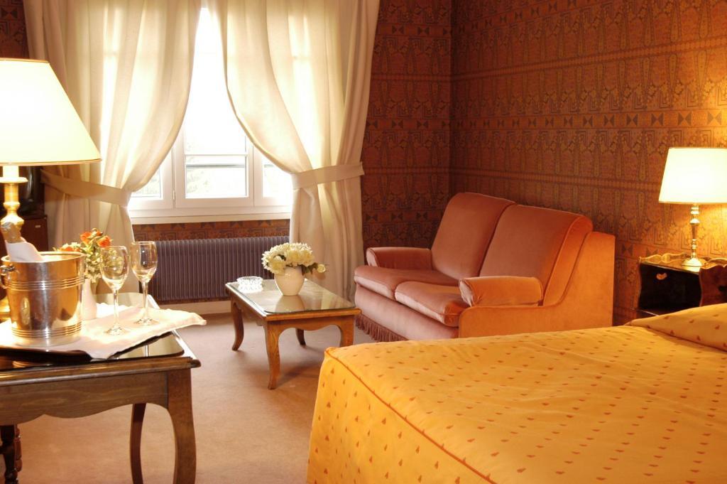 Hostellerie La Huchette Replonges Quarto foto
